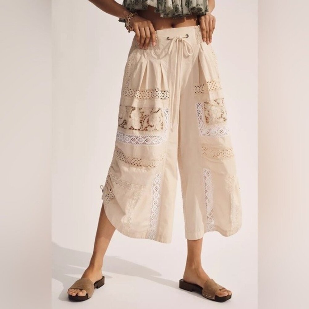 Anthropologie Cream Lace-Trim Wide Leg Cropped Pants L